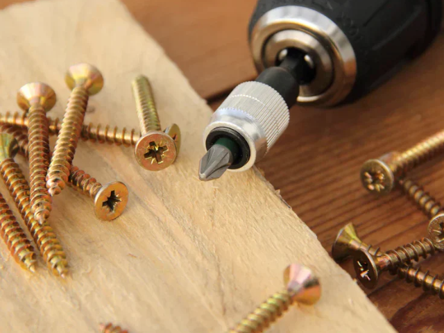 Why Do Screw Threads Tighten More And More As You Tighten Them?